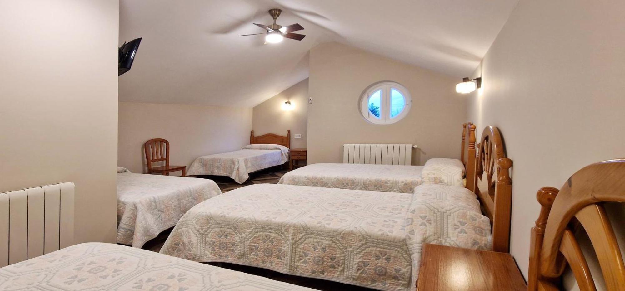 Hotel Cosma House Hinojedo Esterno foto